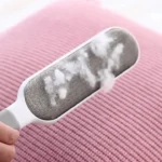 抽拉式衣物粘毛器
