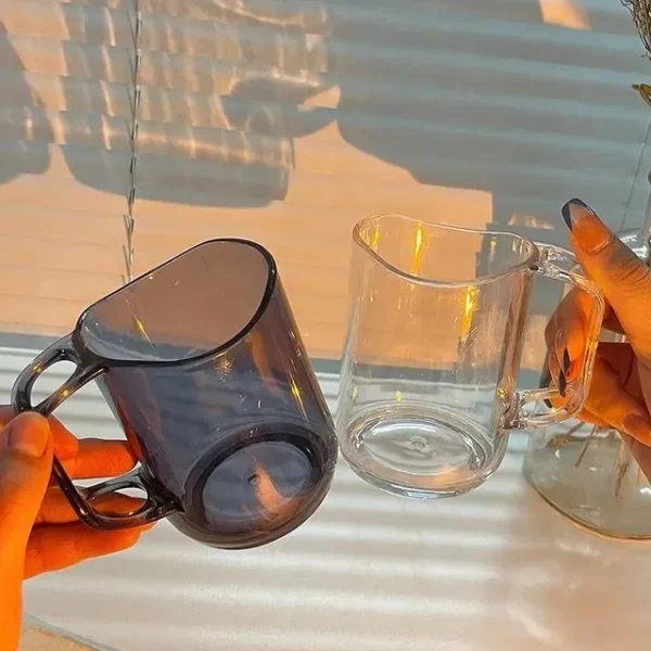 带牙孔漱口杯