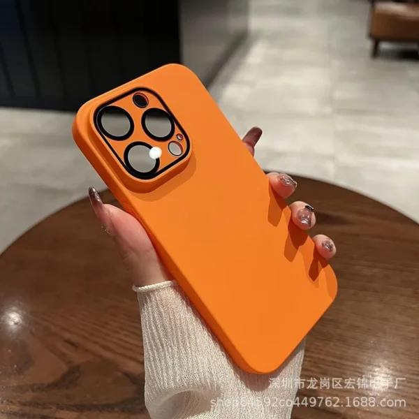iPhone带镜头膜手机壳