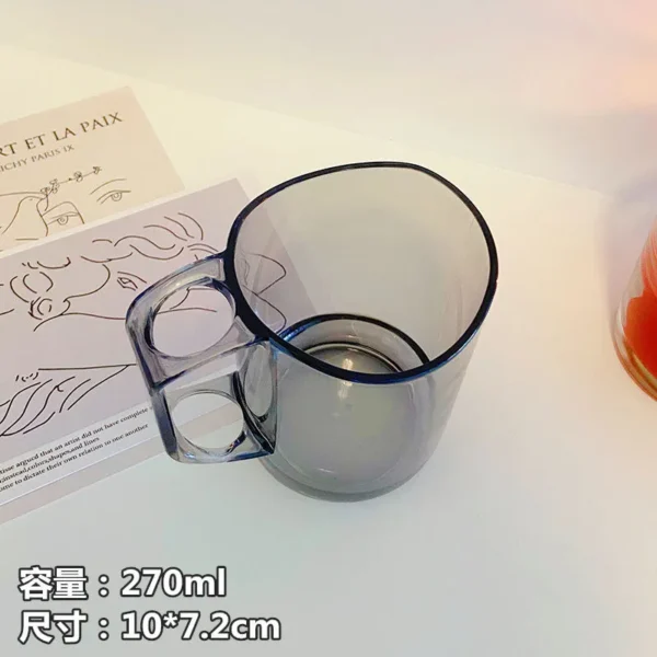 带牙孔漱口杯
