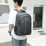 男士多隔层收纳商务电脑包