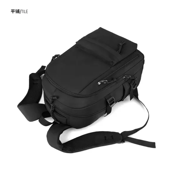 户外旅游双肩背包