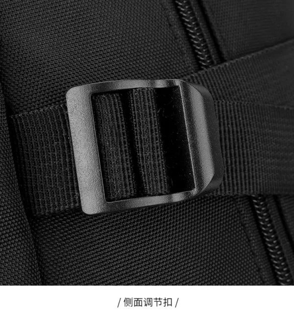 户外旅游双肩背包