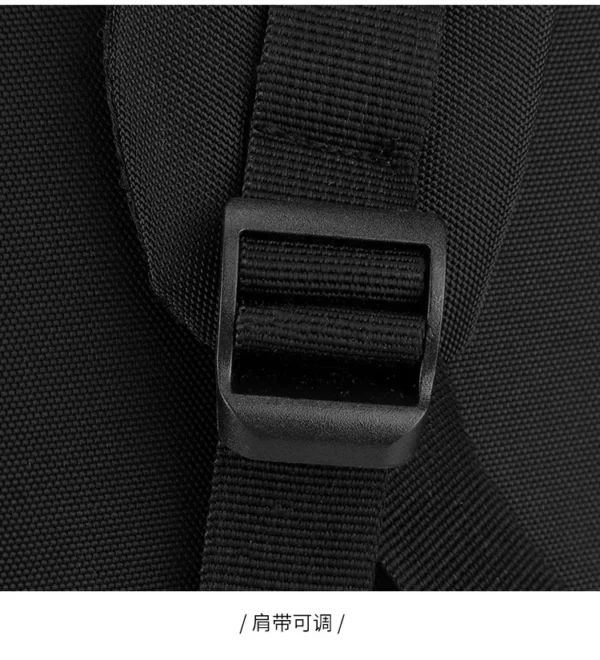 户外旅游双肩背包
